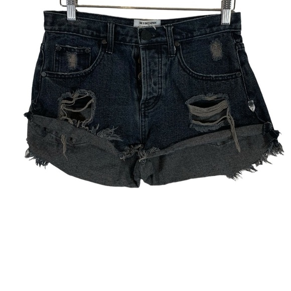 Free People One TeaSpoon Bandits Distressed Jeans Shorts Size 25 - Picture 1 of 9
